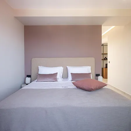 Hotel Theta Boutique