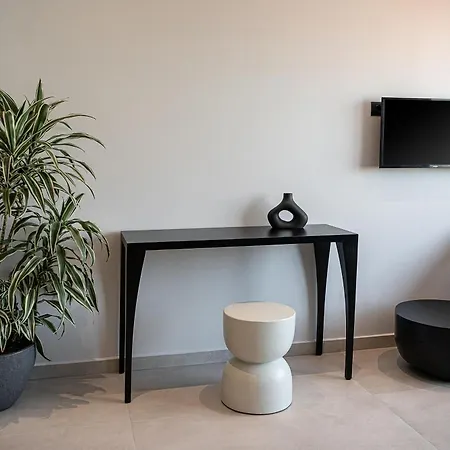 Theta Boutique Hotel *