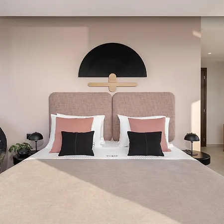 Hotel Theta Boutique
